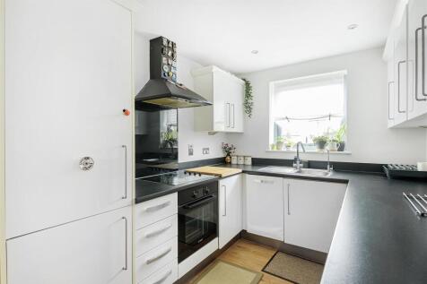 Southam Mews - Kitchen (3).jpg