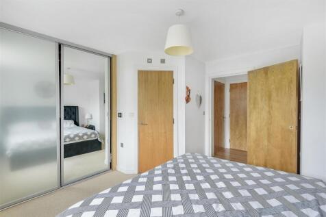 Southam Mews - Bed 1a.jpg