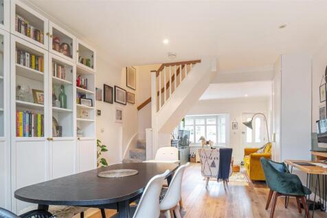 Harefield Road - Dining Area 1.jpg