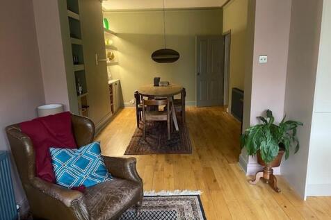 Dining area 1.jpg