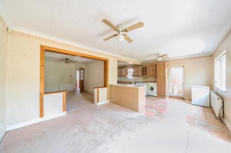 Sherborne Way - Diner Kitchen.jpg