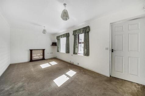 Cherwell Close - Lounge.jpg
