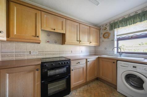 Cherwell Close - Kitchen.jpg
