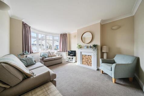 Malvern Way - Lounge.jpg
