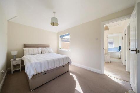 Malvern Way - Bed 3.jpg