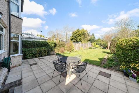 Malvern Way - Garden.jpg