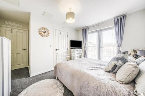 Fountain Court - Bed 1 a.jpg
