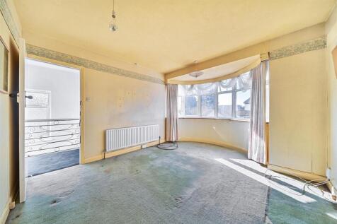 Richmond Way - Bed 1.jpg