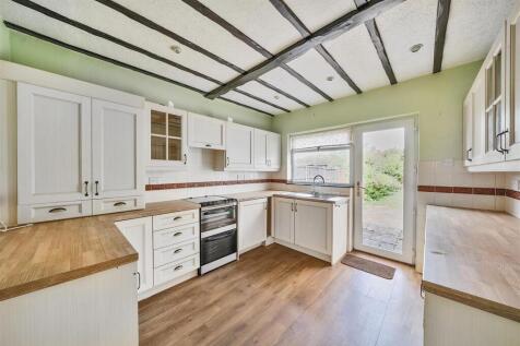 236 kitchen2.jpg
