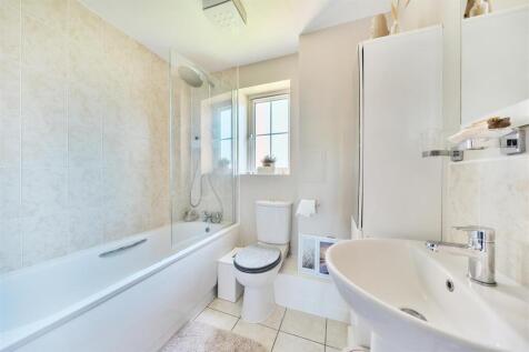 Bathroom.jpg