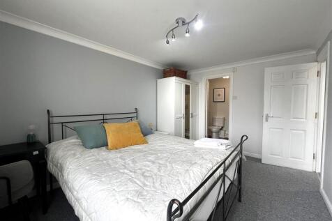 Byewaters - Bed 1a.jpg