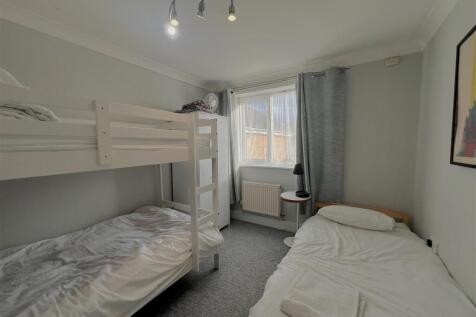 Byewaters - Bed 2.jpg