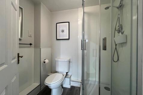 Byewaters - Shower room.jpg