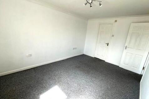 Bedroom 1.jpg