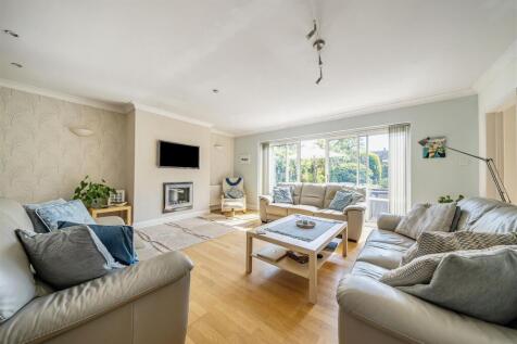 Canterbury Way -  Rear Reception 2.jpg