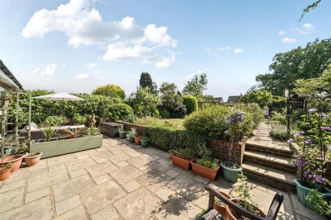 Canterbury Way -  Garden.jpg