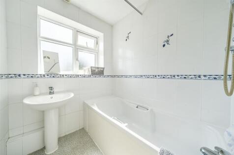 Canterbury Way -  Bathroom.jpg