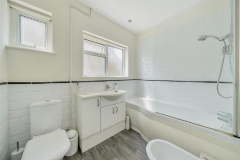 Frankland Road - Bathroom.jpg