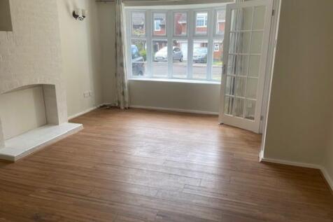 Living room 2.jpg