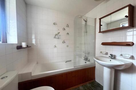 Sherborne Way - Bathroom.jpg