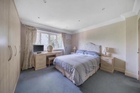 Warwick Mews - Bed 2.jpg