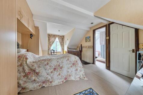 Links Way - Bed 1.jpg