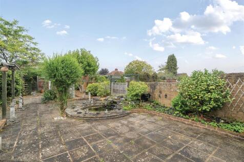 Sherborne Way - Garden 1.jpg