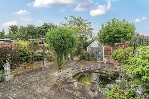 Sherborne Way - Garden.jpg