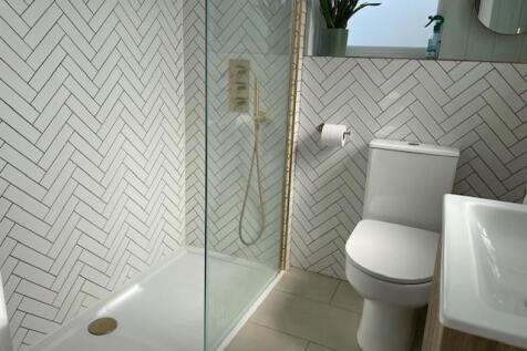 Shower room.jpg