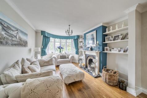 Dover Way - Lounge 2.jpg