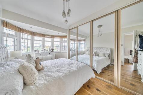 Dover Way - Bed 1.jpg