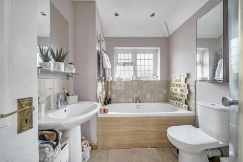 Dover Way - Bathroom.jpg