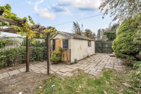 Links Way - Garage.jpg