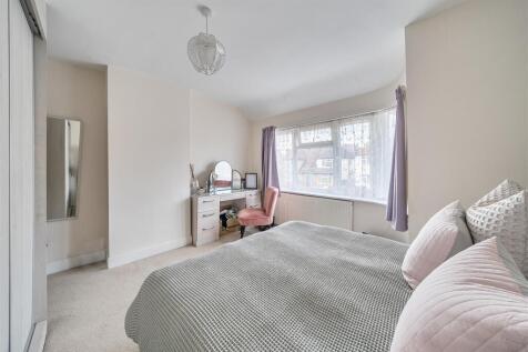 Beechcroft Avenue - Bed 1 a.jpg