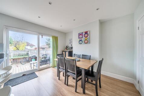 Beechcroft Avenue - Diner 1.jpg