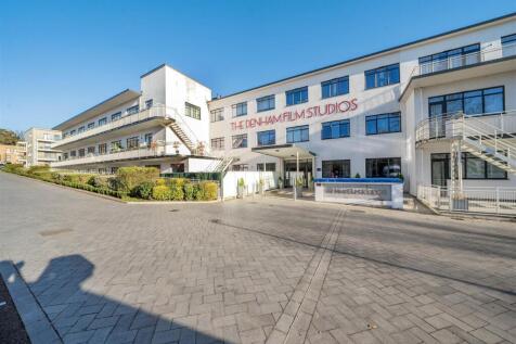 Korda House - Front.jpg