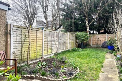 Cassiobridge Road - Garden 1.jpg