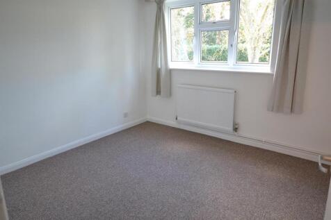 9 Ascot Ct 2nd Bed.JPG