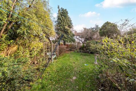 Durrants Drive - Garden.jpg