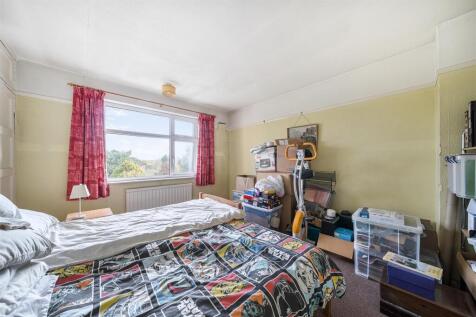 Durrants Drive - Bed 1.jpg