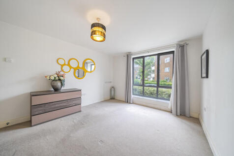 6 - bedroom