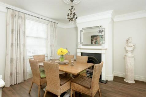 Dining room.jpg