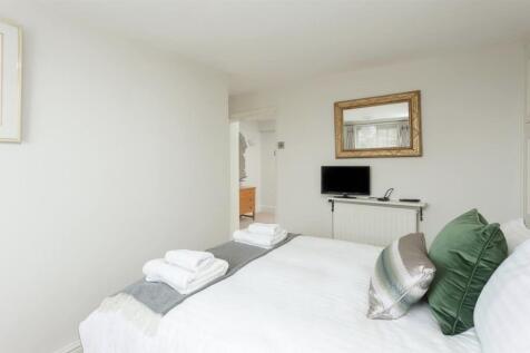 Other bedroom.jpg