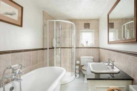 Master bathroom.jpg