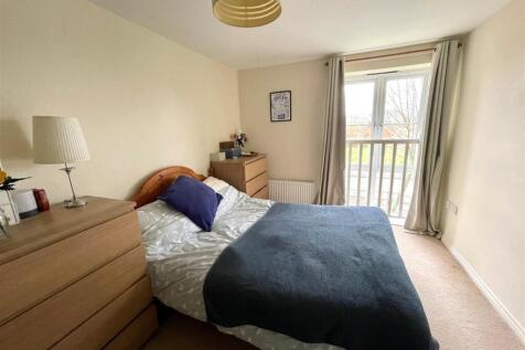 bedroom1.jpg
