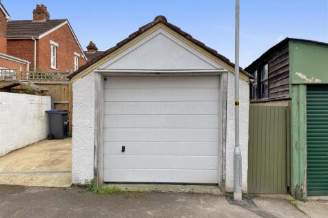 Garage.jpg