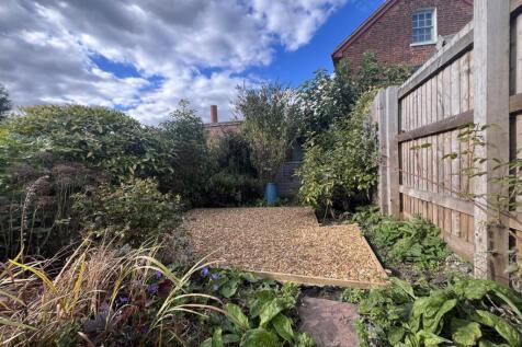 garden new gravel.jpg