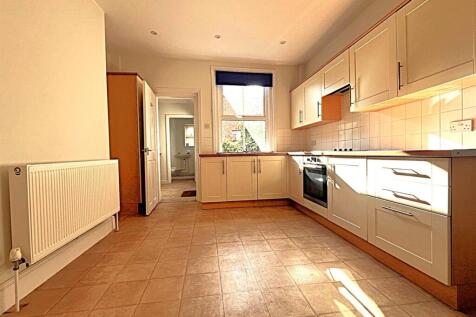 kitchen 3.jpg