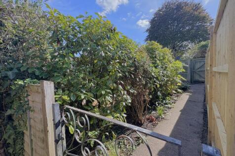 garden entrance.JPEG