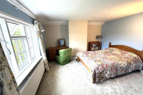 bedroom2.jpg